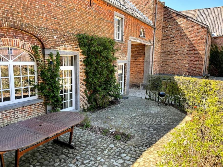 Le Cottage - Maison De 6 A 8 Personnes - La Ferme Du Try Frasnes-lez-Gosselies Dış mekan fotoğraf